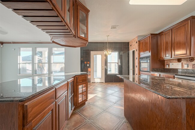 Building Photo - 9407 Demsey Mill Dr