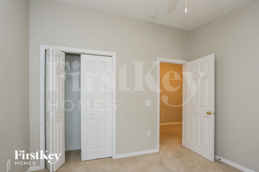 Building Photo - 2145 Sandy Hook