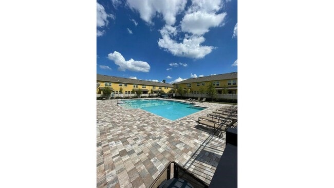Building Photo - 9330 Tecumseh Dr