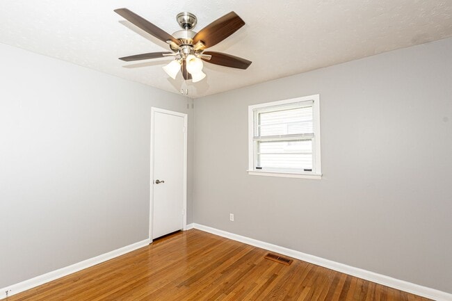 Building Photo - Charming 2-Bed, 1-Bath House in Prime South Knoxville | Walk to Breweries, Restaurants & Waterfront