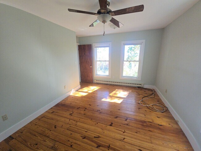 Building Photo - 243 Saddle Ridge Rd
