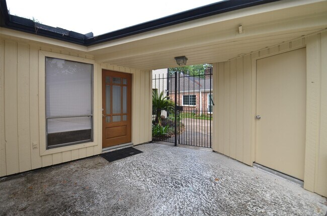 Building Photo - 12310 Burgoyne Dr