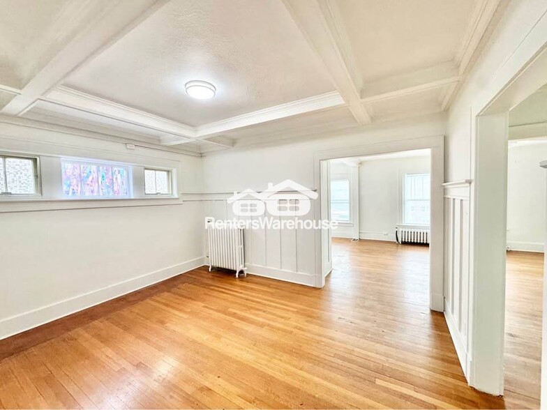 Building Photo - 3612 Ingersoll Ave