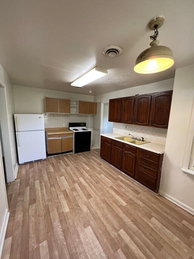 2 Bedroom 1 bath near the new High School 1019 Rucker Dr Junction