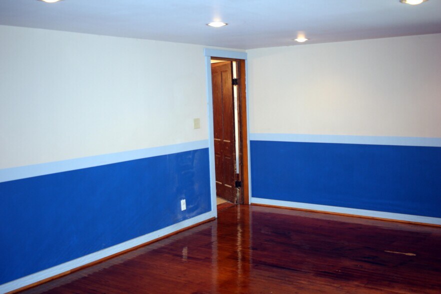 Family Room 1 - 11 McGrath St