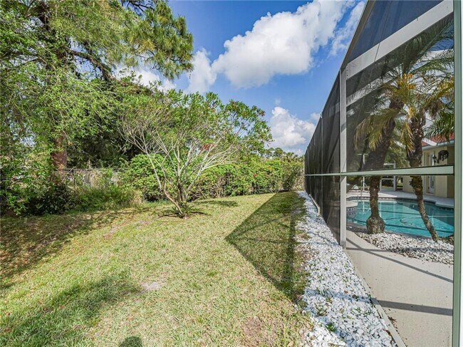 Building Photo - 5873 Pine Ridge Cir