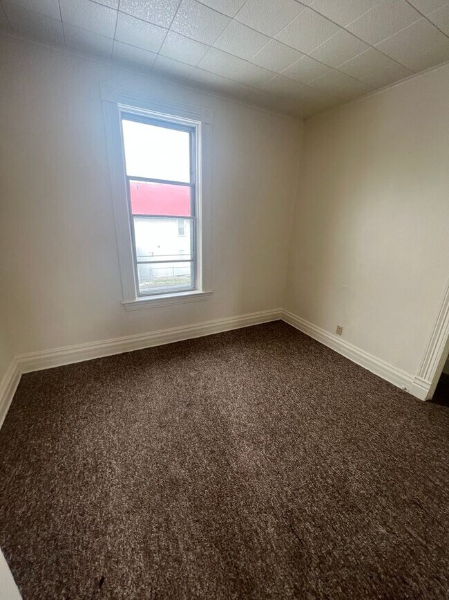 Building Photo - 822-24 WALLACE