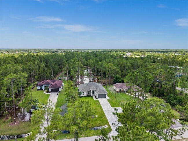 Building Photo - 3990 27th Ave NE