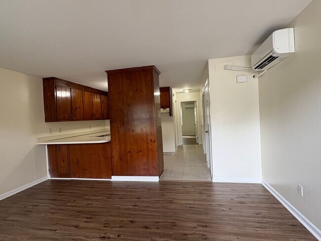 Building Photo - 2518 Cedarwood Dr