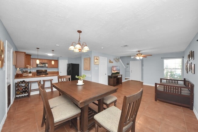 Building Photo - 201 S Native Ln
