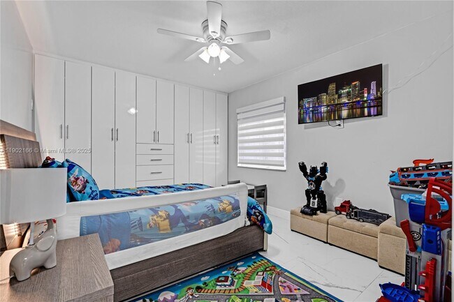 Building Photo - 15822 SW 140th St