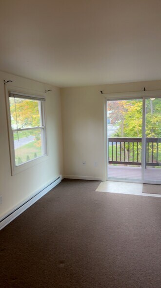 Living room - 7 Callahan Dr