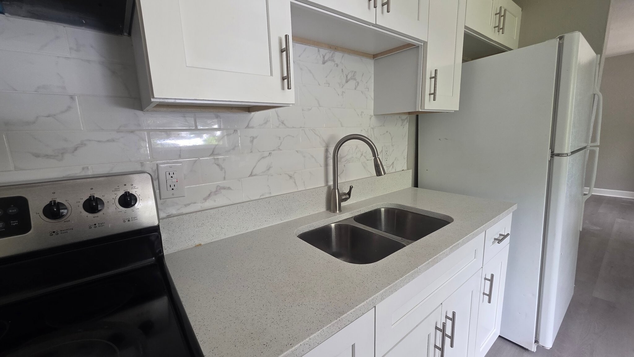 Building Photo - 101 S Forest St