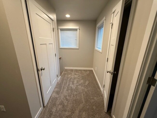 Building Photo - 287 18th St