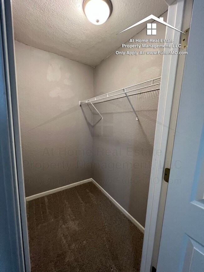 Building Photo - 1012 Boulder Ct