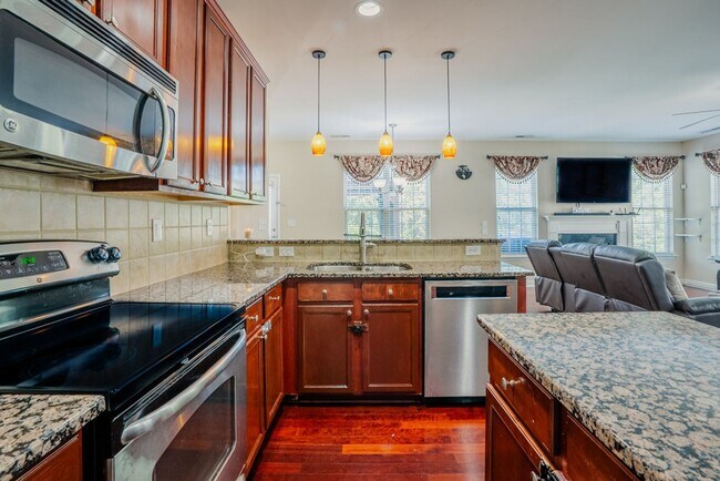 Building Photo - 4 Bedroom Home in the Village at Rolesville