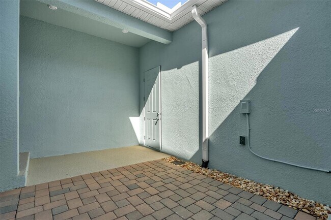 Building Photo - 17013 Haggerty Hollow Dr