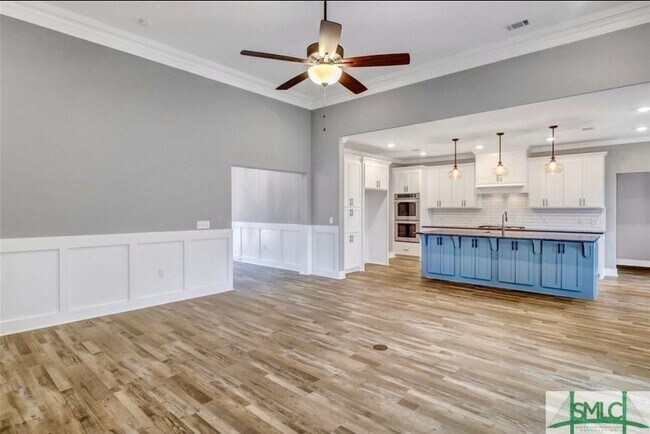 Building Photo - 421 Bear River Dr