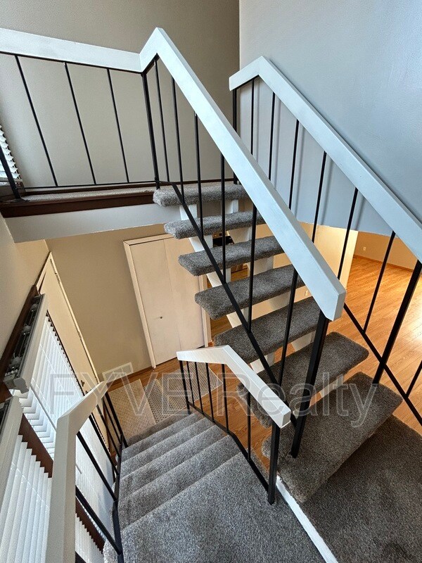 Building Photo - 5590 Barton Rd