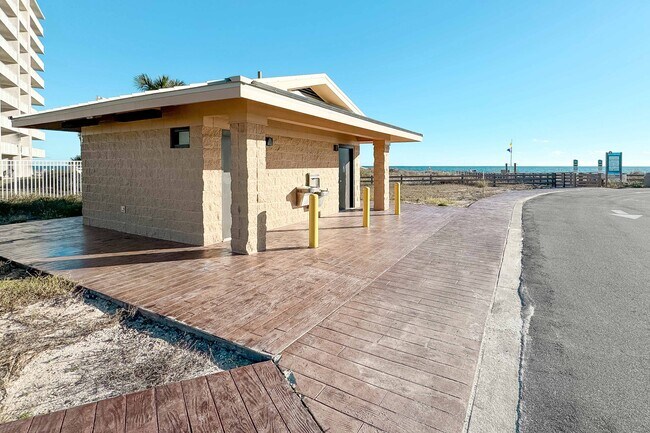 Building Photo - Orange Beach