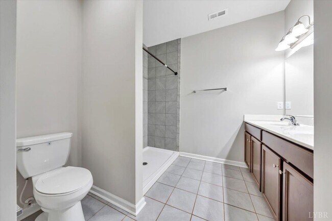 Building Photo - 261 Crystal Ln