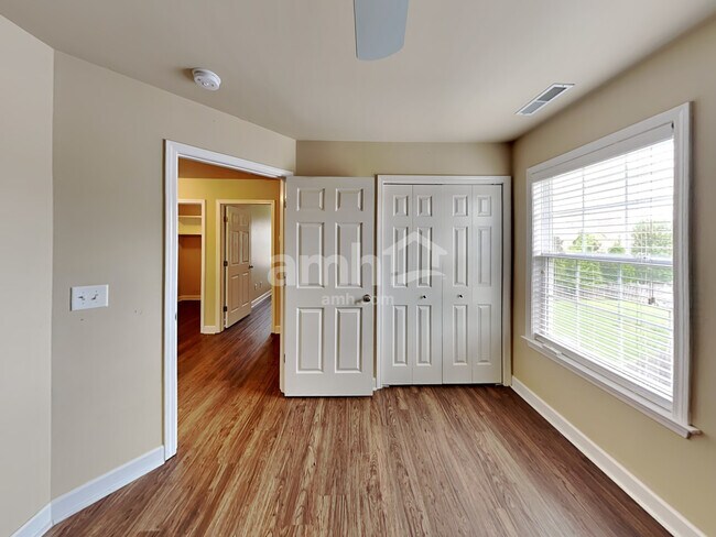 Building Photo - 3016 Sommette Drive