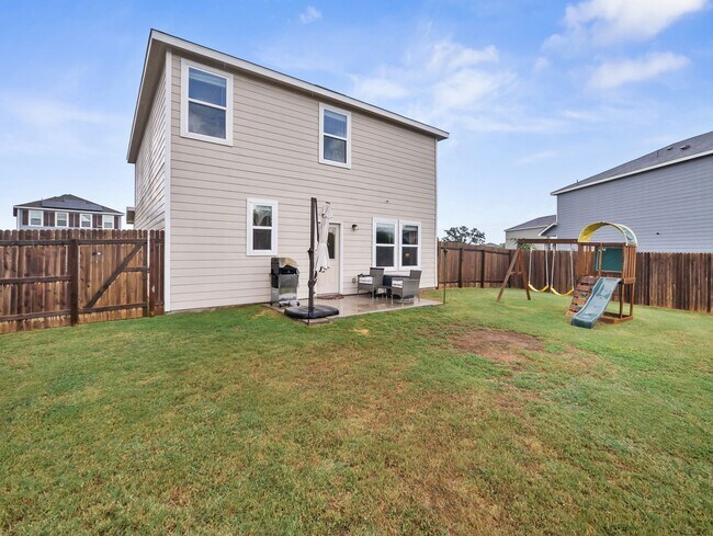 Building Photo - 5484 Rue Girard