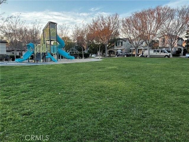 Building Photo - 15 Second St