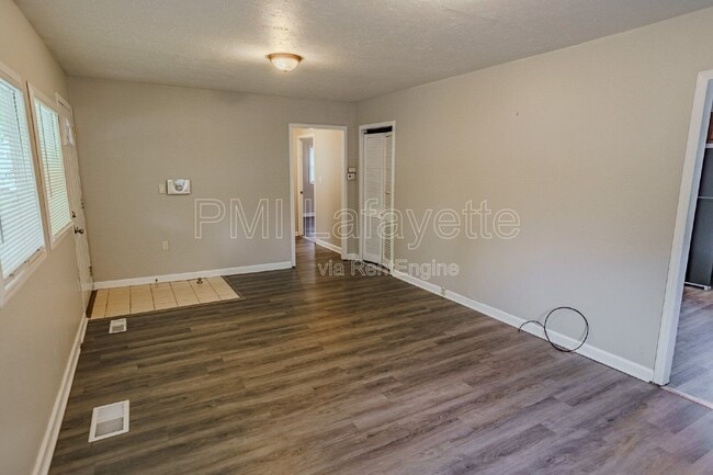 Building Photo - 409 S 15th St