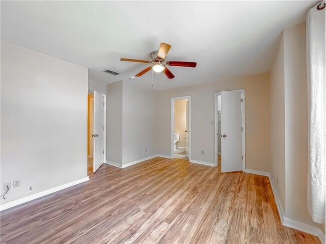 Building Photo - 1555 Sprucewood Trail