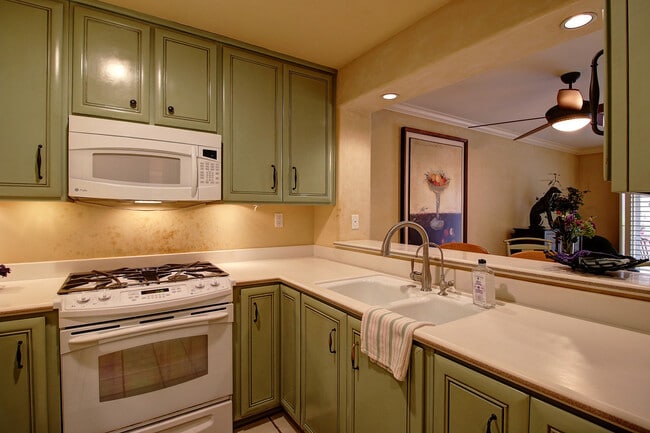 Building Photo - Stylish Dream Condo located across the street from East Beach! Santa Barbara:)