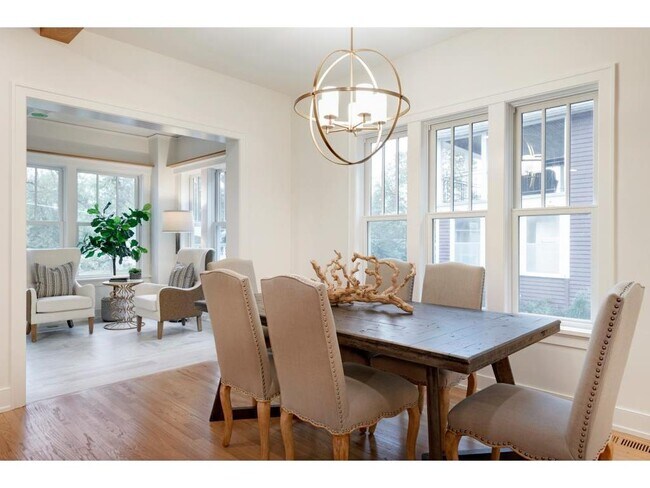 Building Photo - 231 Manitoba Ave