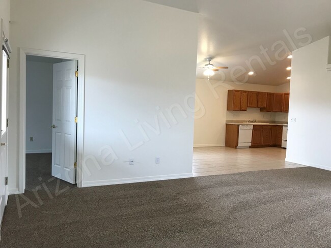 Building Photo - PERFECT CUL-DE-SAC HOME