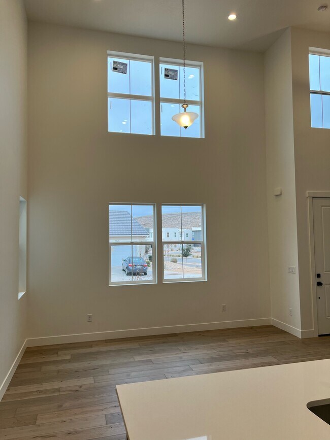 Building Photo - 5562 S Carnelian Pkwy