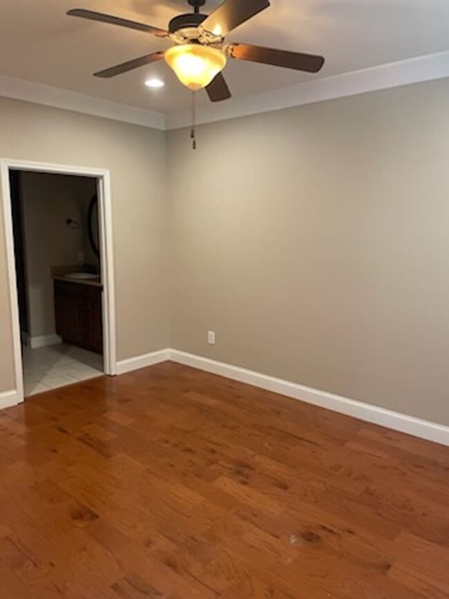 Building Photo - SINGLE FAMILY HOME