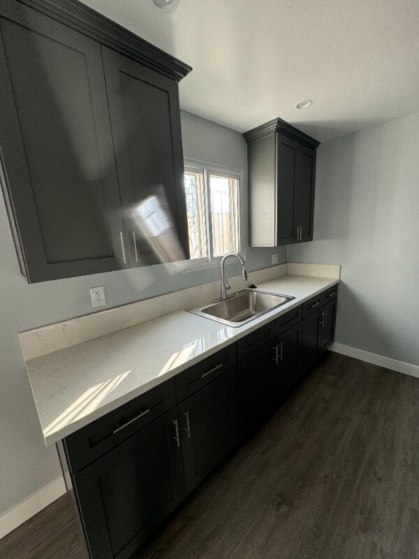 Building Photo - 3232 W 99th St