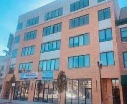 Building Photo - 4010 N Lincoln Ave