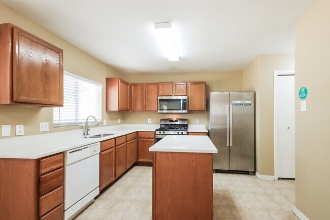 Building Photo - 1127 Laurel Chase Tr