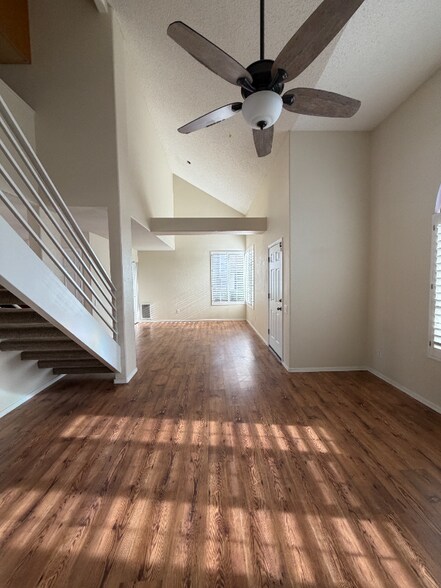 Building Photo - 3934 E Park Ave