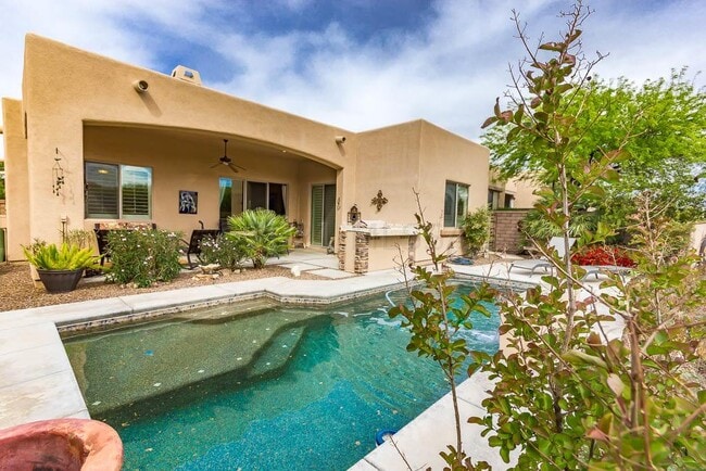 Building Photo - 4402 W Cloud Ranch Pl