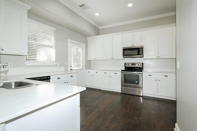 Building Photo - 11730 Twain Dr