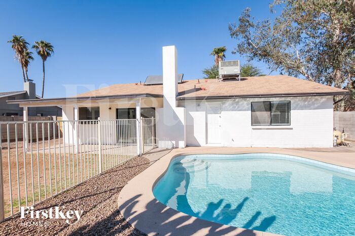 Building Photo - 2733 W Villa Rita Dr