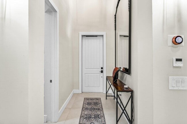 Building Photo - 12466 Quercus Ln