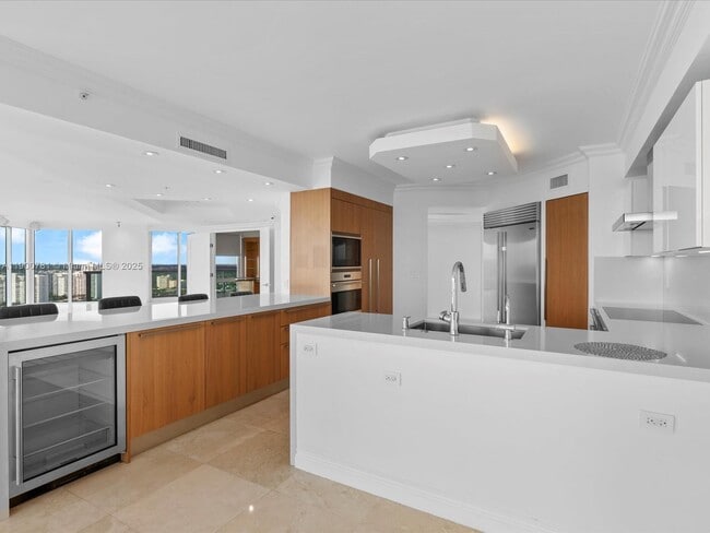 Building Photo - 3370 Hidden Bay Dr