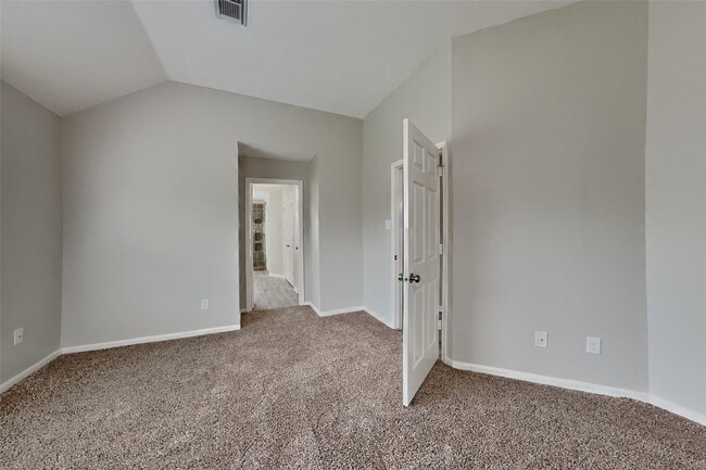 Building Photo - 12827 Deer Cove Ln