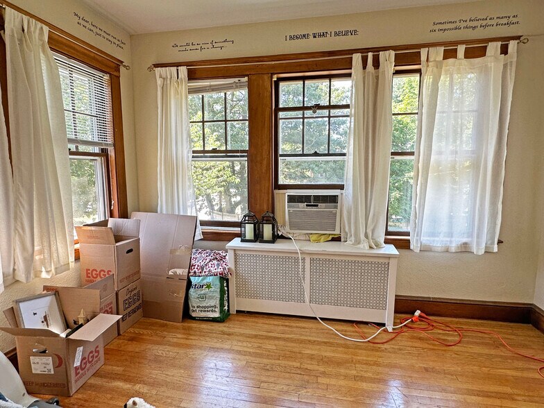 Building Photo - 315 Lowell Ave