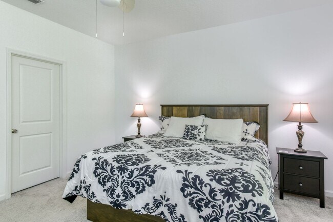Building Photo - Beautiful 2 Bedroom, 2 Bathroom Home in St. Augustine Lakes