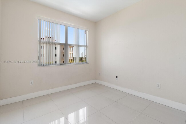 Building Photo - 11102 NW 83rd St