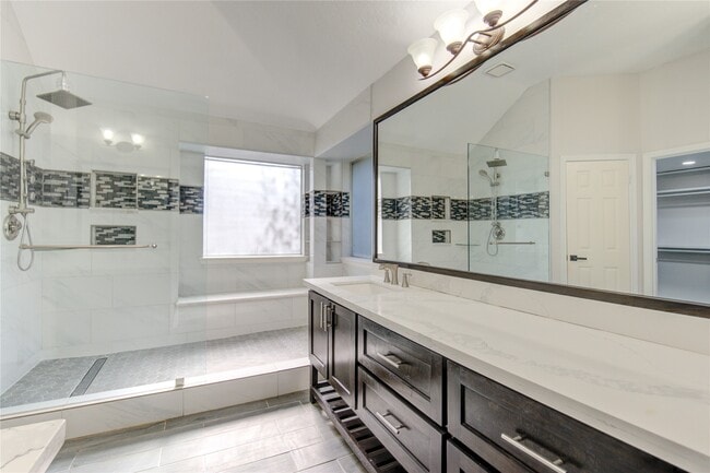 Building Photo - 115 Crimson Bay Dr