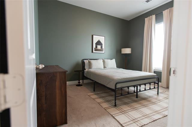 Building Photo - 229 Observation Dr W